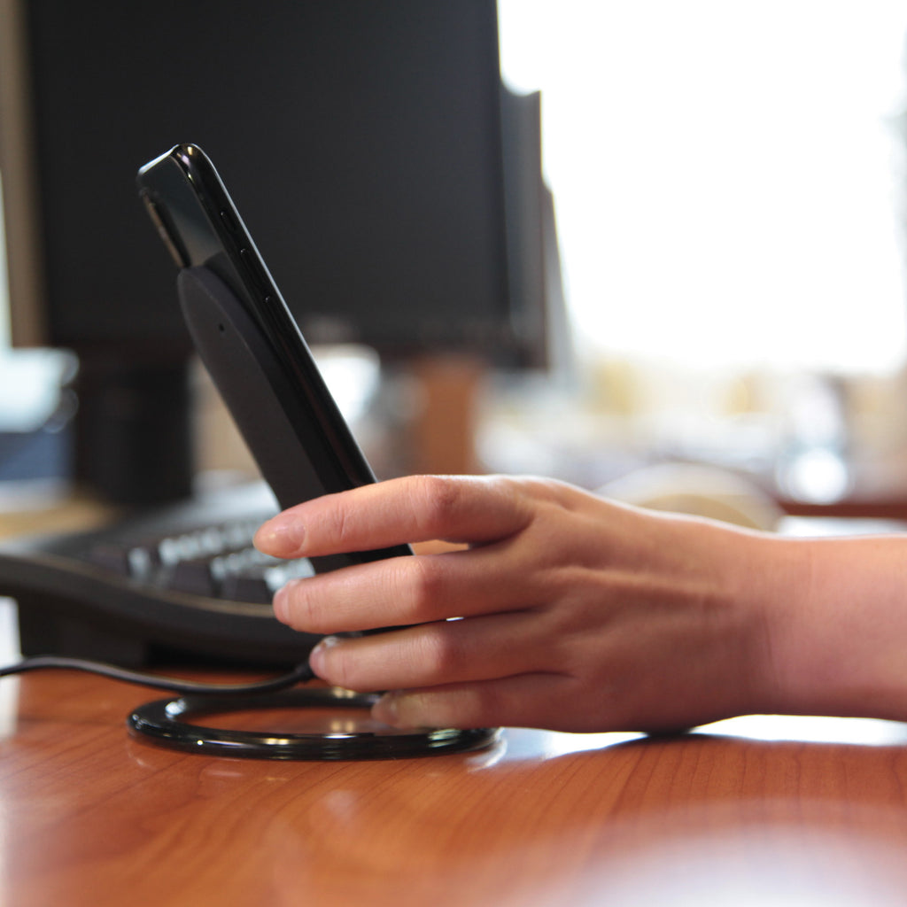 Universal Wireless QuickCharge Stand